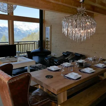 Holiday home Haute Sleeps 8 Wifi *