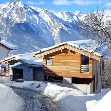Holiday home Haute Sleeps 8 Wifi